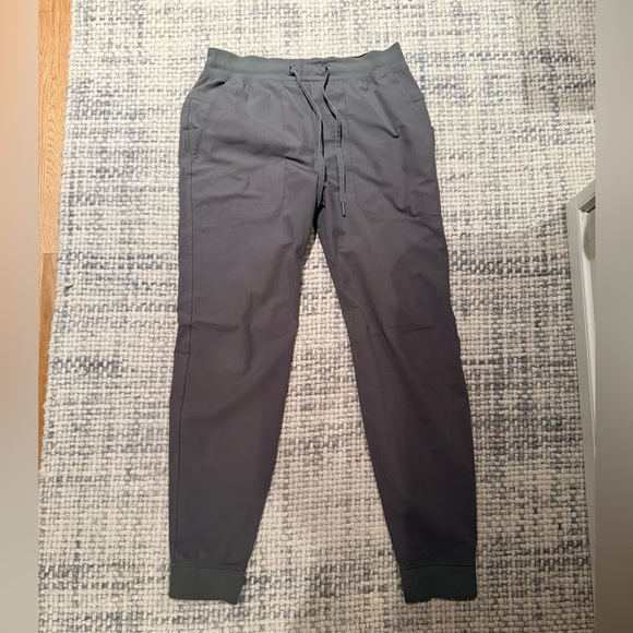 Lululemon Men's Jogger Pants - Picture 3 of 6